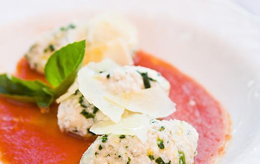 DOMO Dumplings with ricotta in tomato sauce